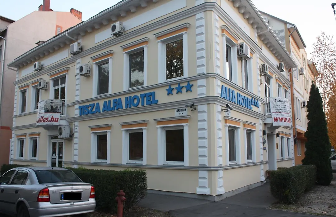 Tisza Alfa Hotel-1