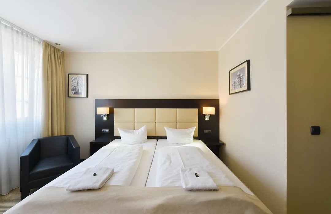 Zi Hotel-1