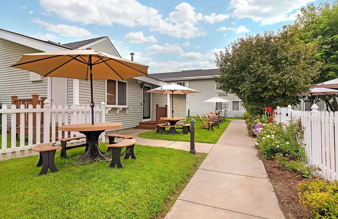 Best Western Plus Windjammer Inn & Conference Center-1