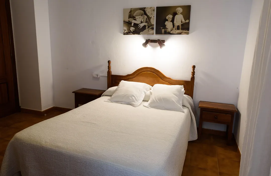 Hostal La Isla-1