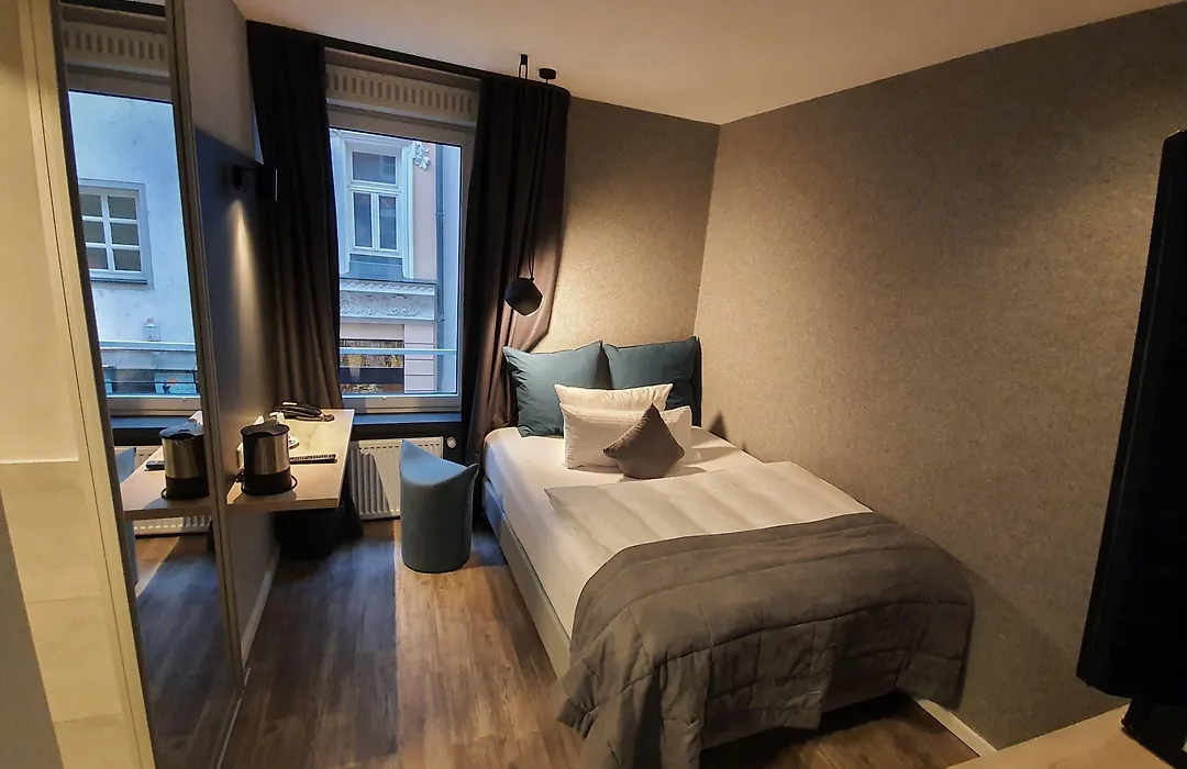 Hotel Falkenturm-1