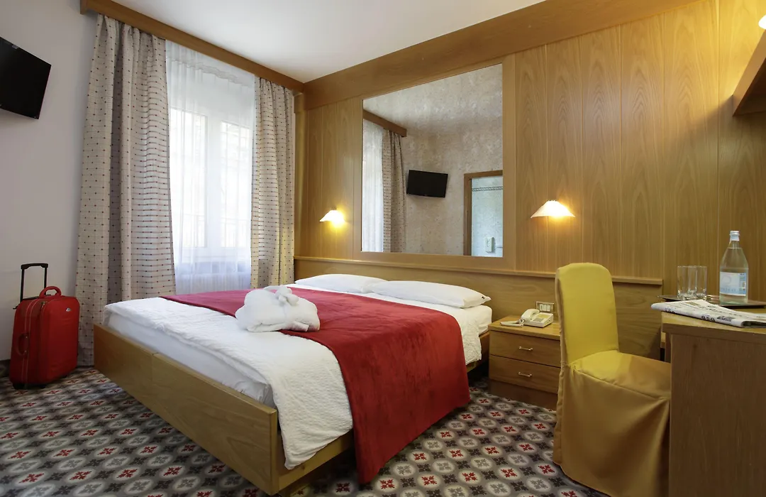 Hotel Olympia-1