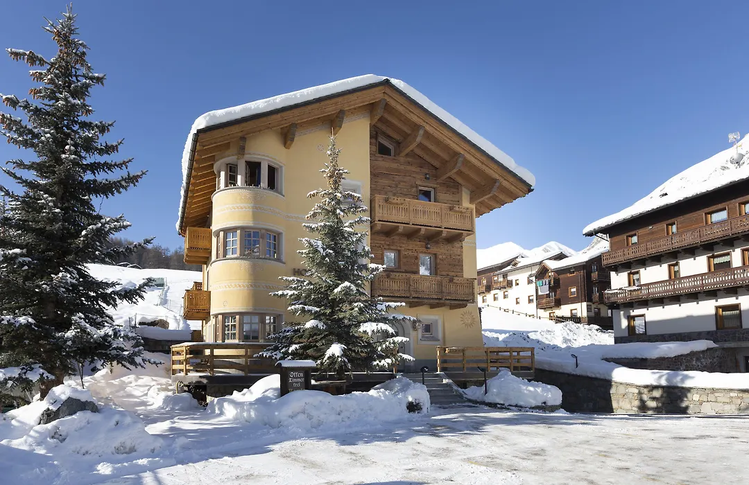 Hotel "La Suisse"-1