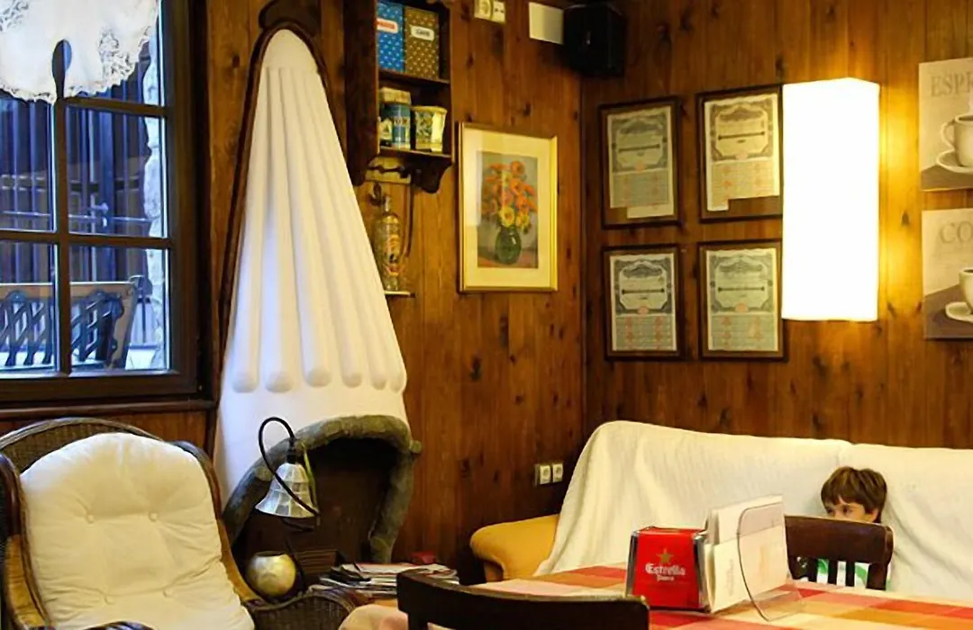 Hostal Vidaller-1