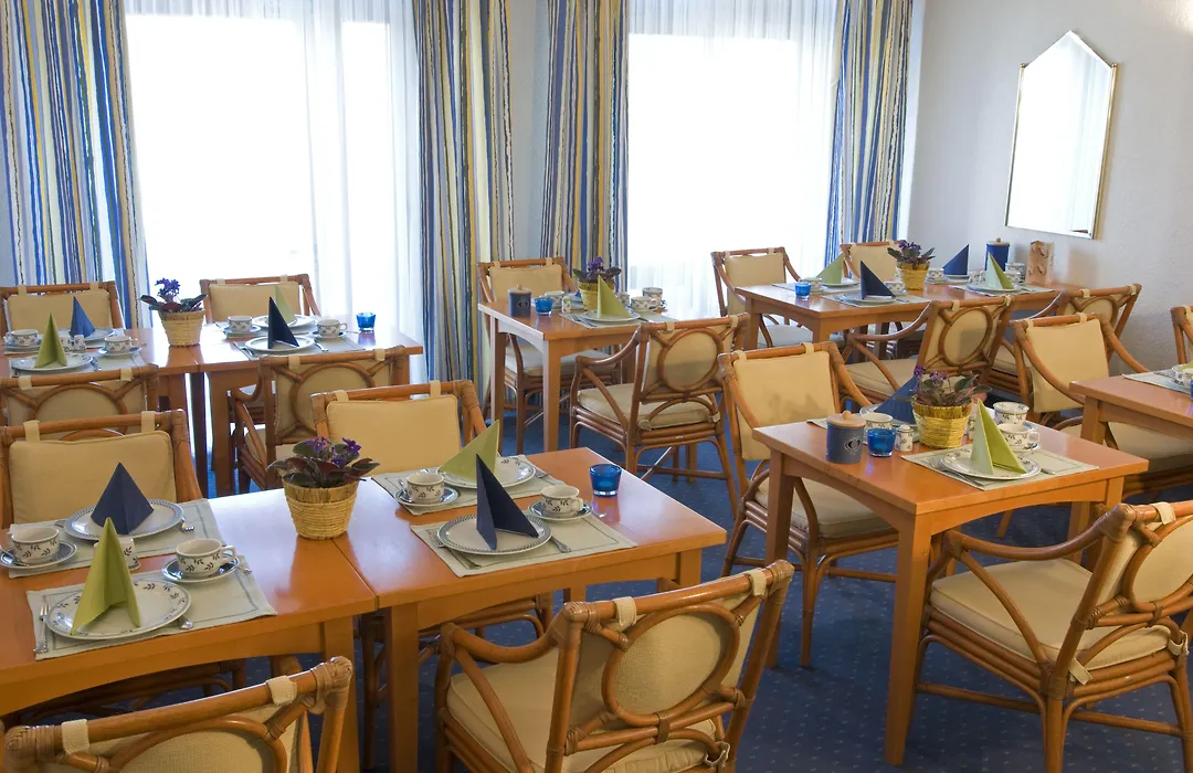 Hotel Gaestehaus Forum Am Westkreuz-1