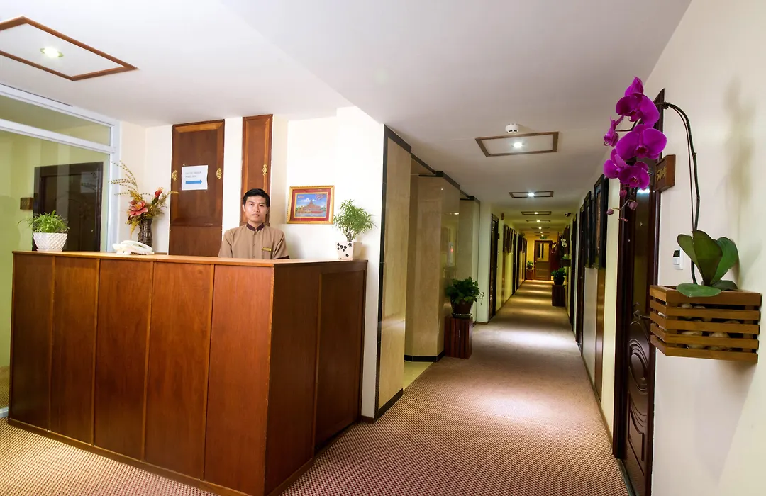 Reno Hotel-1