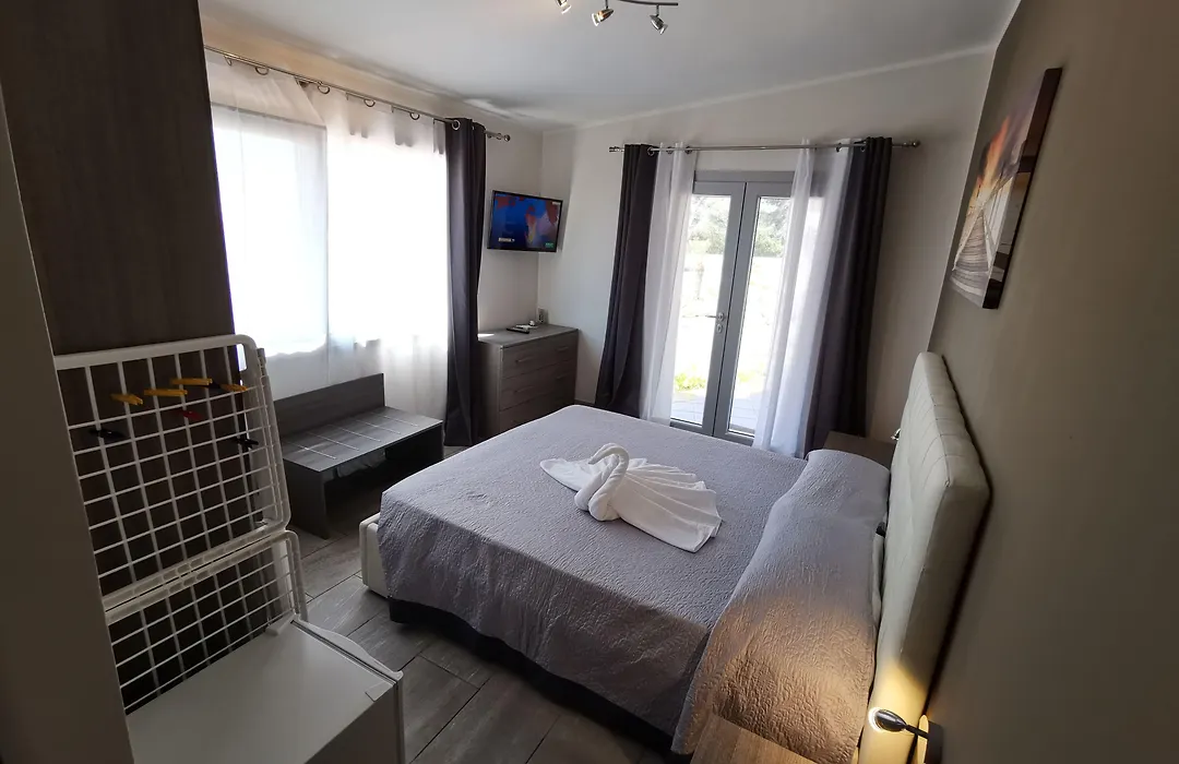 Samanà B&B con Spiaggia Privata a Punta Prosciutto-1
