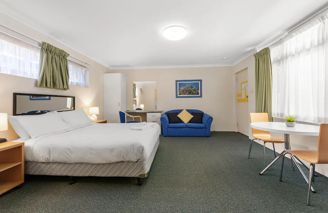 Paramount Motel-1