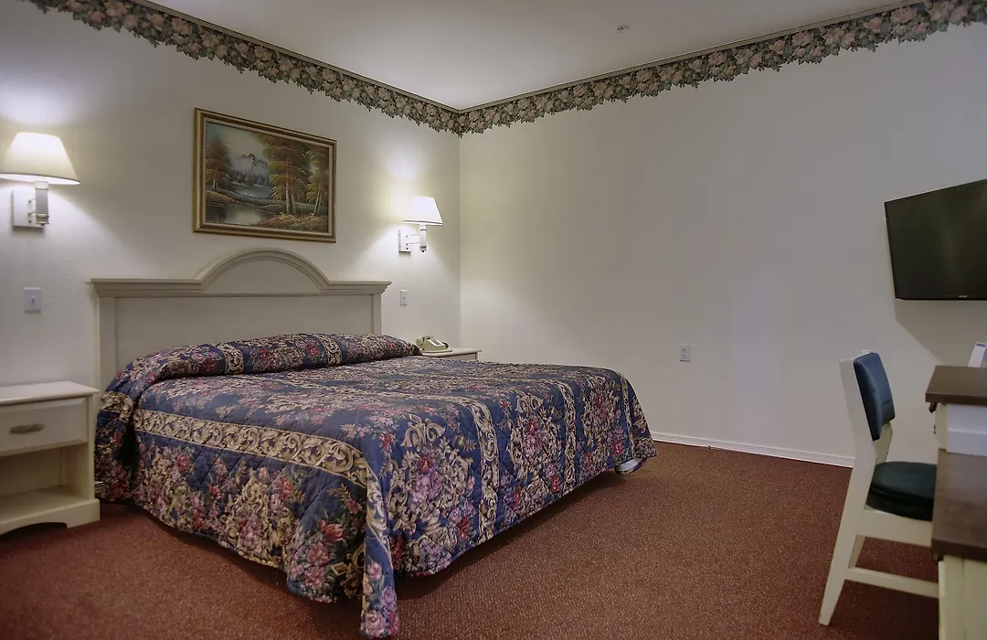 Lighthouse Inn-1