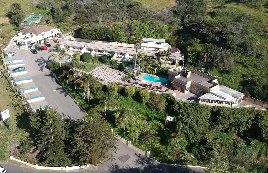 Malibu Country Inn-1