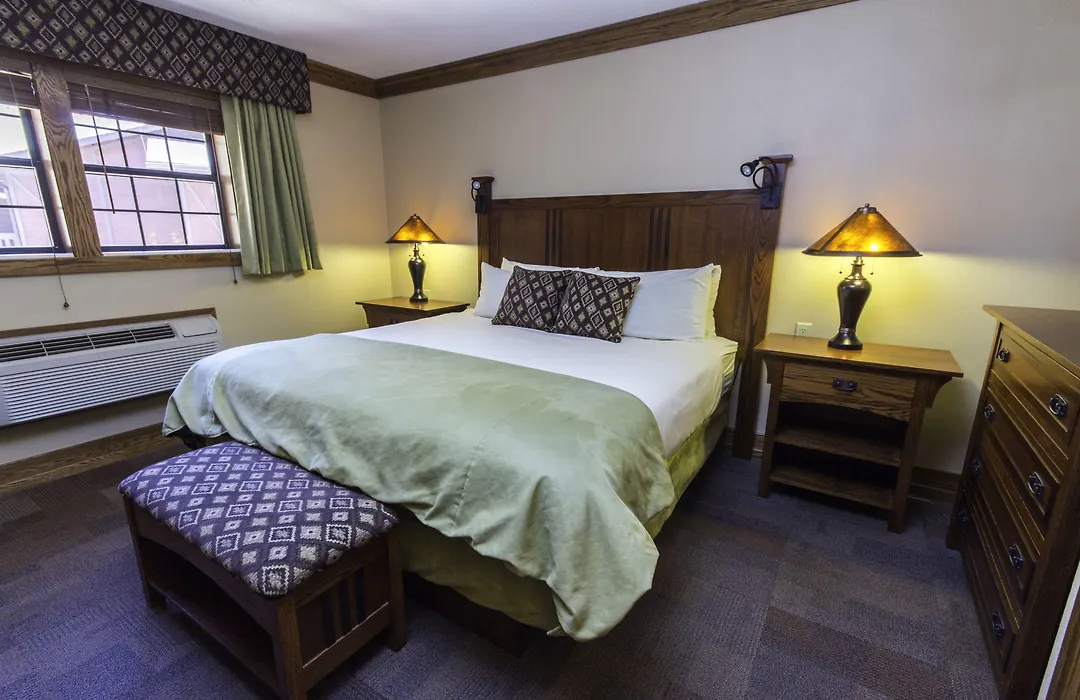 Zion Lodge-1