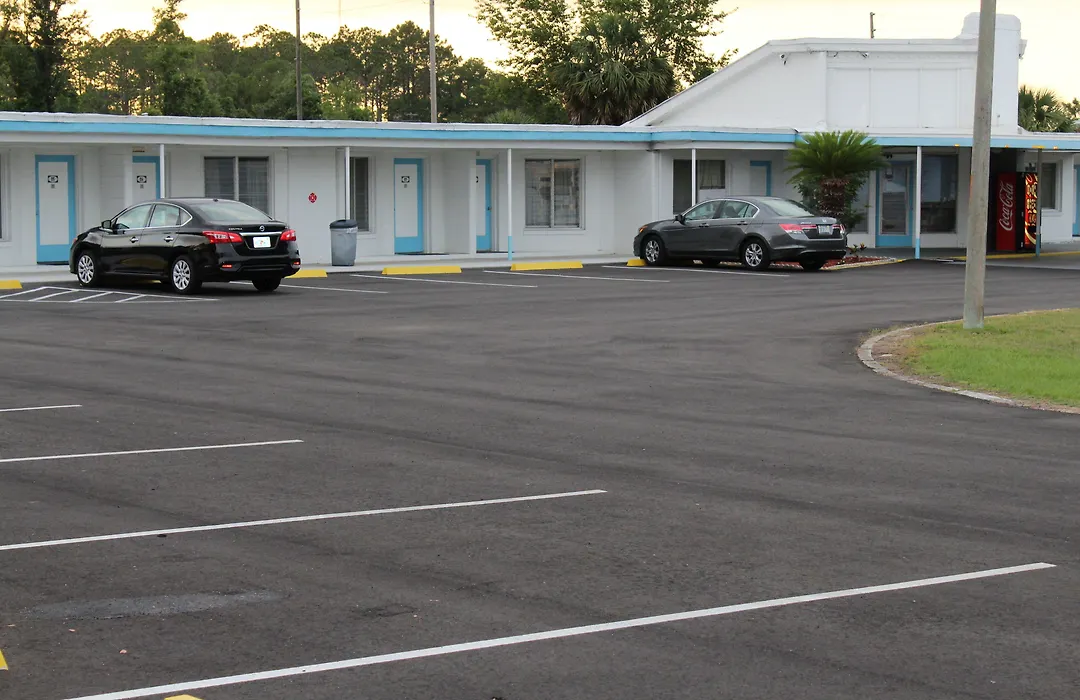 Royal Inn Motel-1