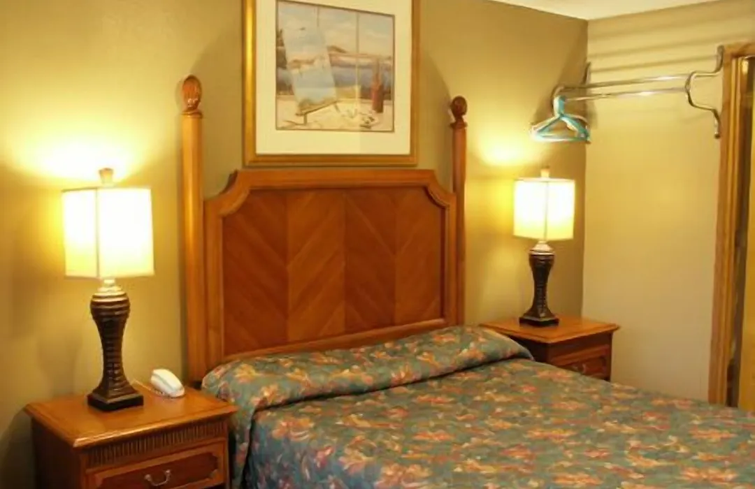 Executive Motel-1
