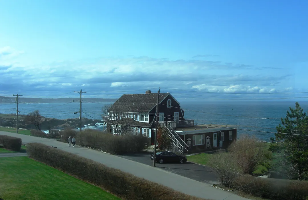 Seafarer Inn-1