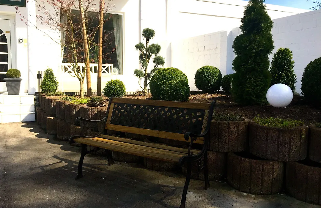Hotel Ramor Garni-1