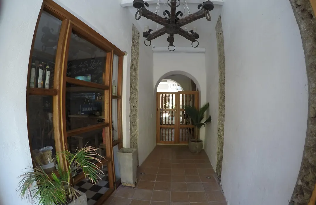 Casa Ebano 967-1