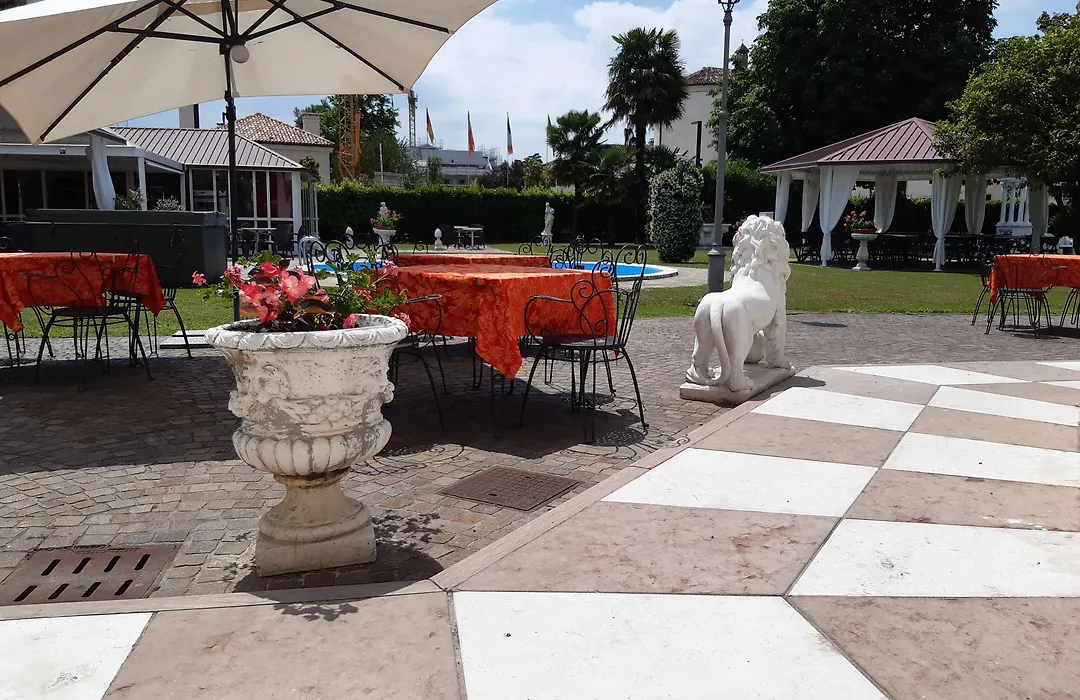 Hotel Villa Stucky-1