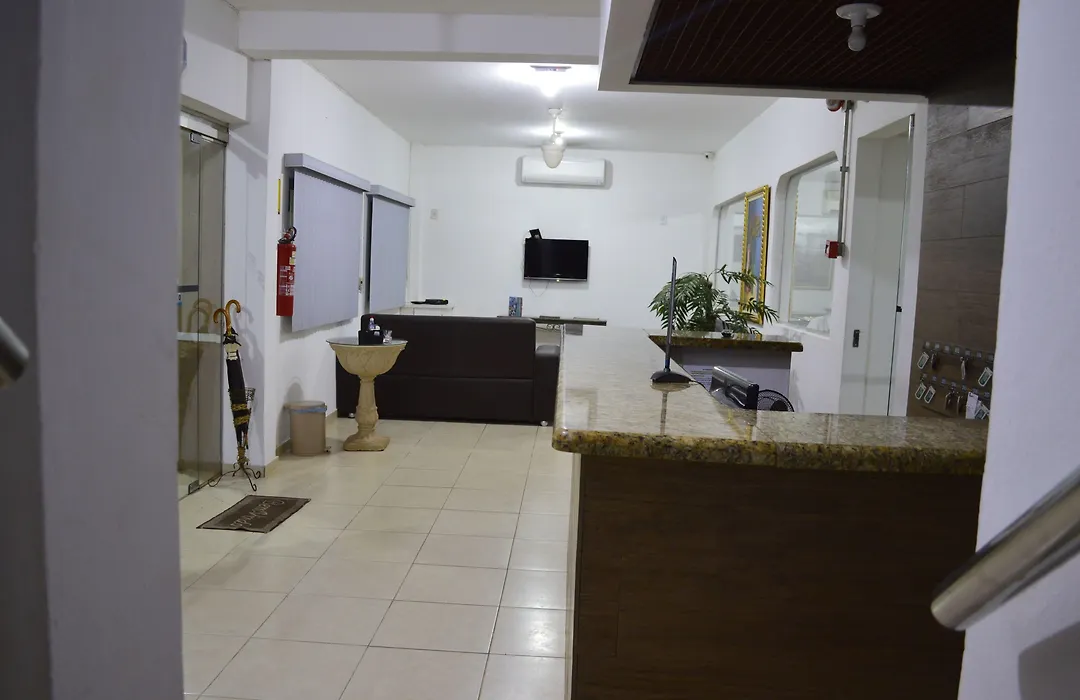 Richard Hotel-1