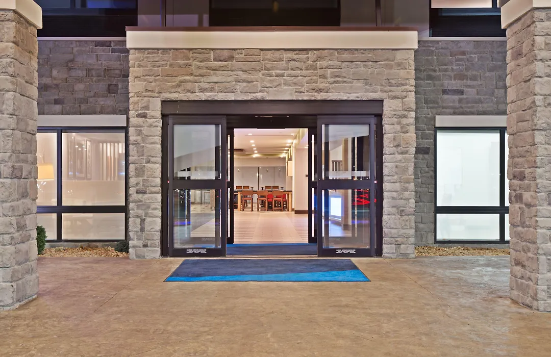 Holiday Inn Express & Suites Uniontown By Ihg-1