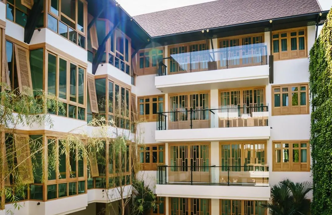 Moon Dragon Hotel-1