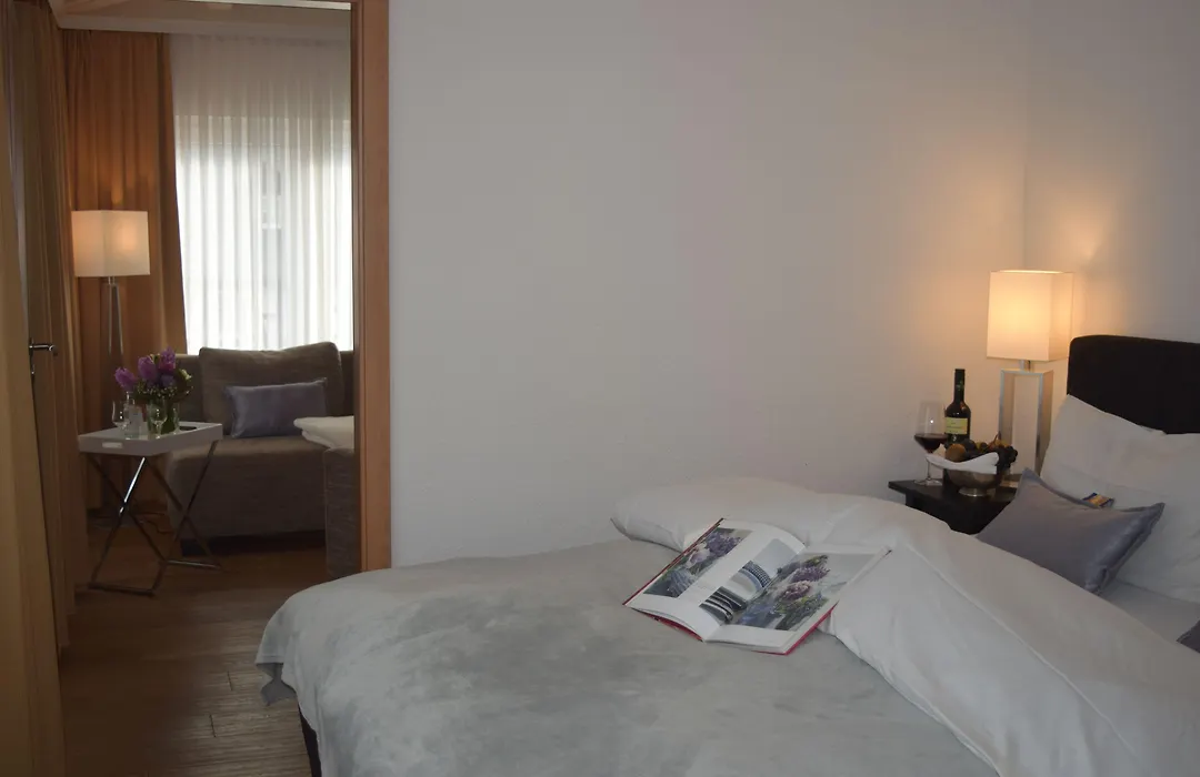 Landhotel Zum Kronprinzen-1