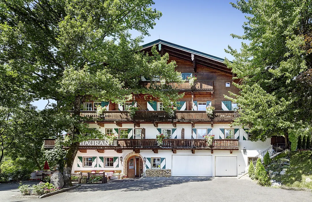 Landsitz Römerhof - Hotel Apartments-1