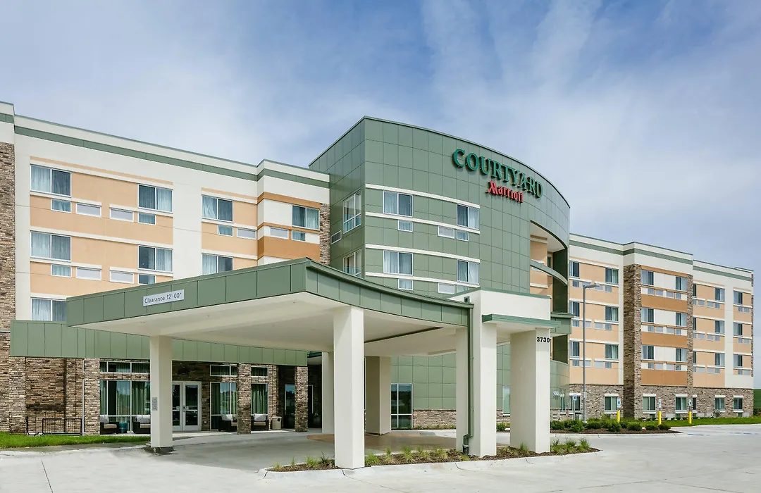 Courtyard By Marriott Omaha Bellevue At Beardmore Event Center-1