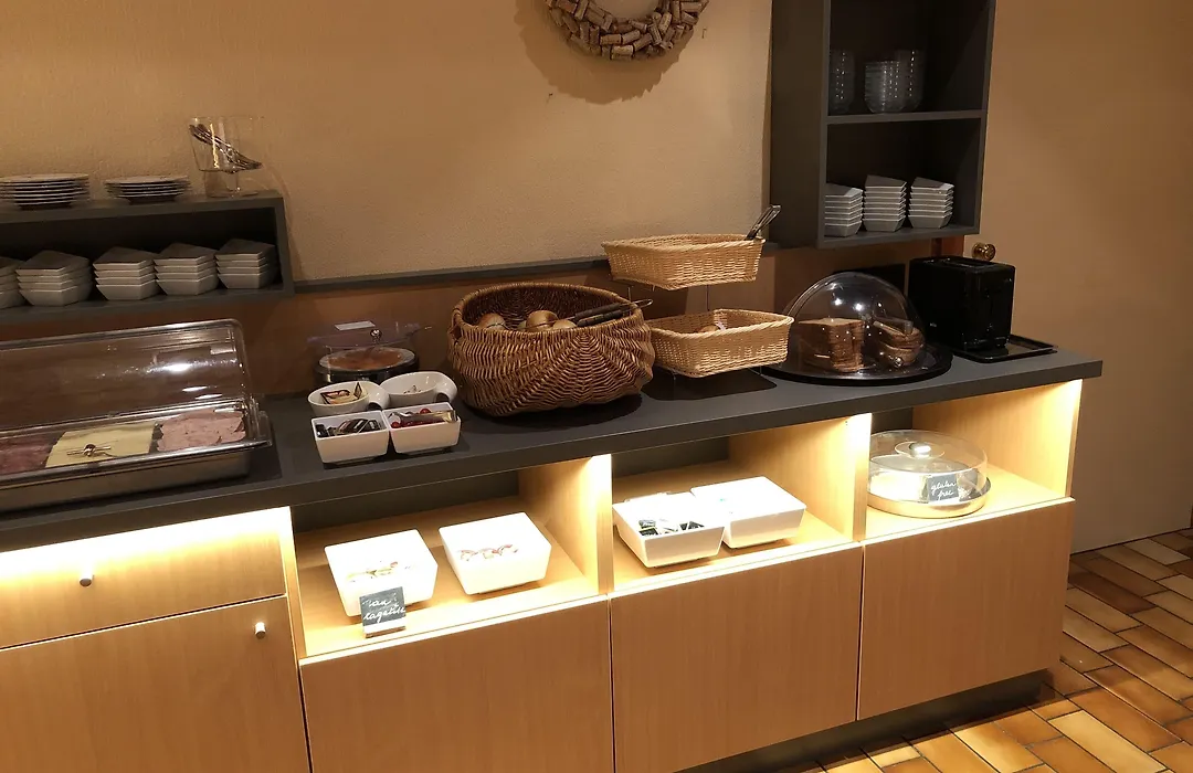 Hotel Hotleu-1