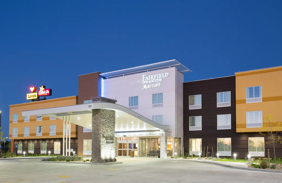 Fairfield Inn & Suites By Marriott Burlington-1