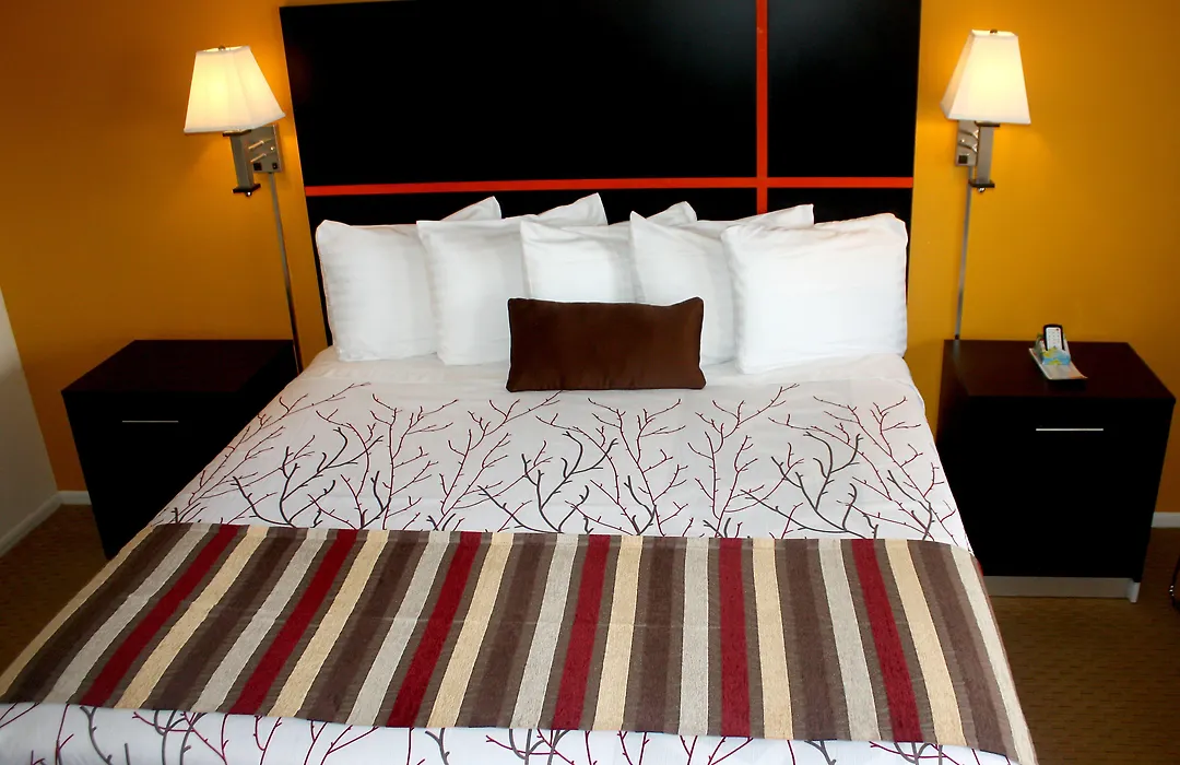 Chaparral Motor Inn-1