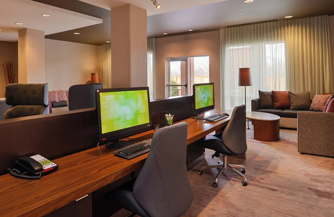 Courtyard By Marriott Toledo North-1