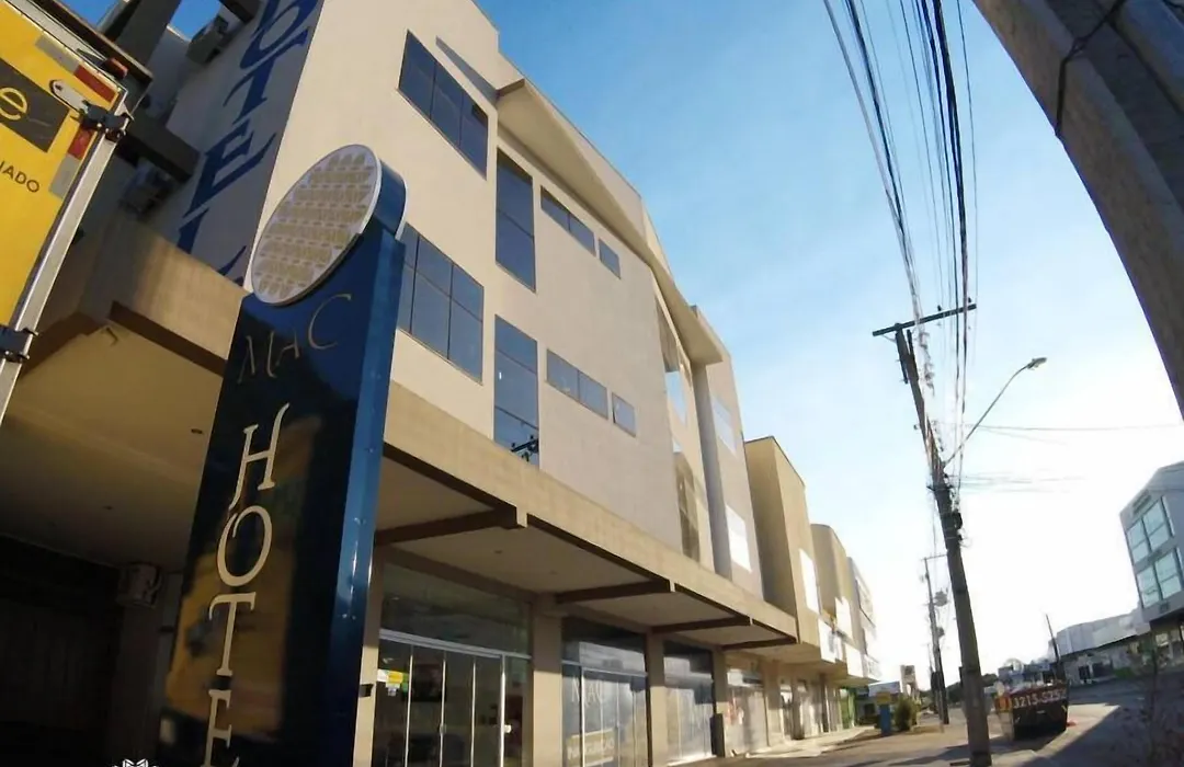 Mac Hotel-1
