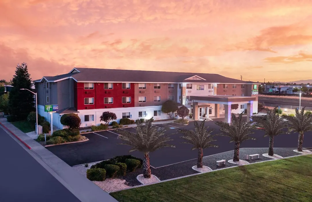 Holiday Inn Express Redding North By Ihg-1