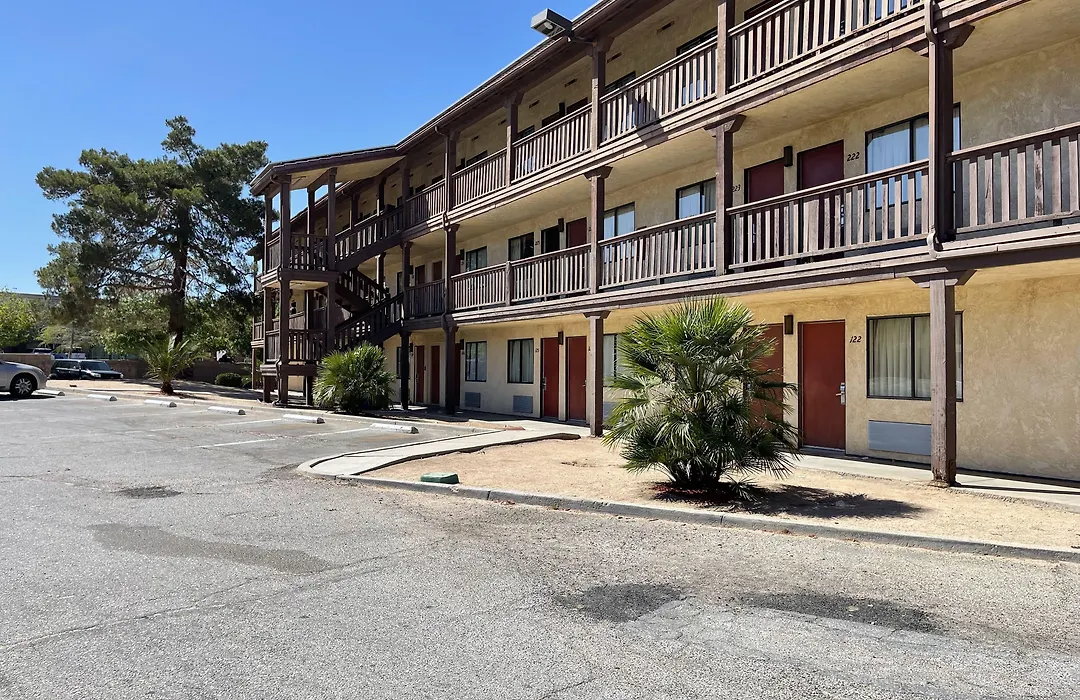 Palms Inn & Suites-1