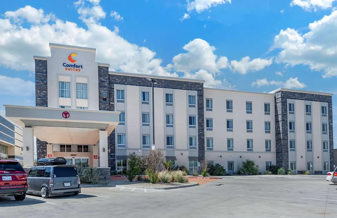 Comfort Suites - University-1