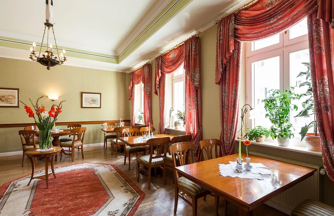Hotel Schlossgarten-1