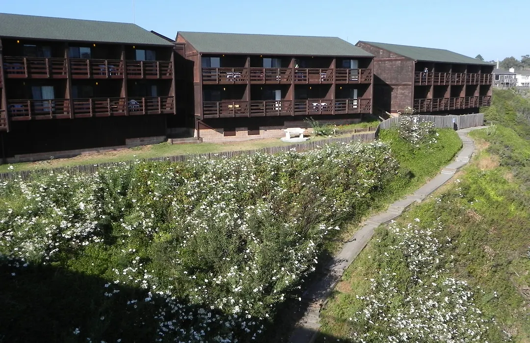 Harbor Lite Lodge-1