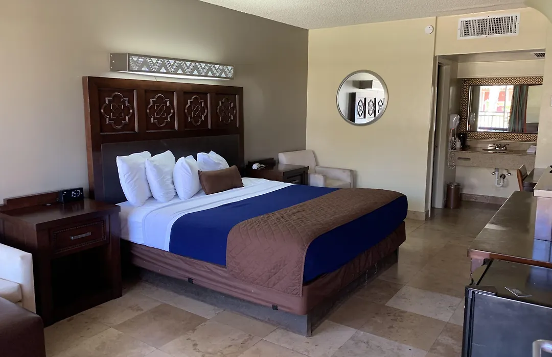 Rodeway Inn-1
