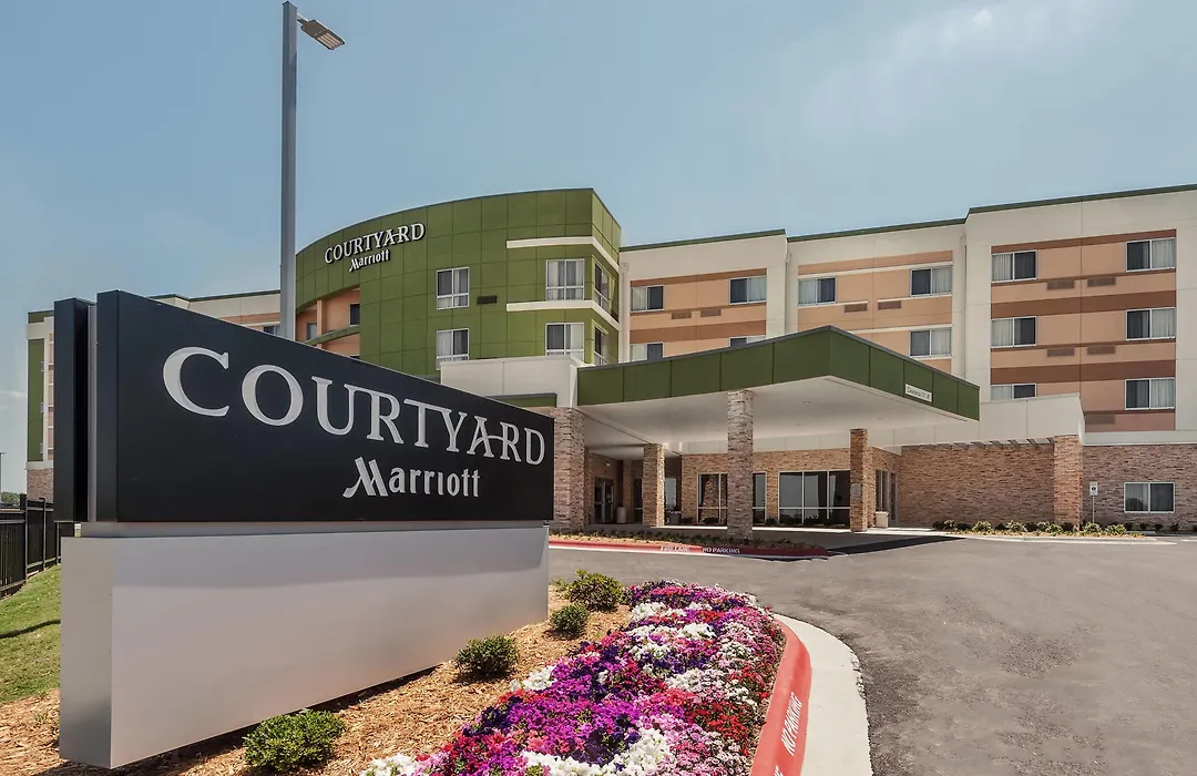 Courtyard By Marriott Ardmore-1