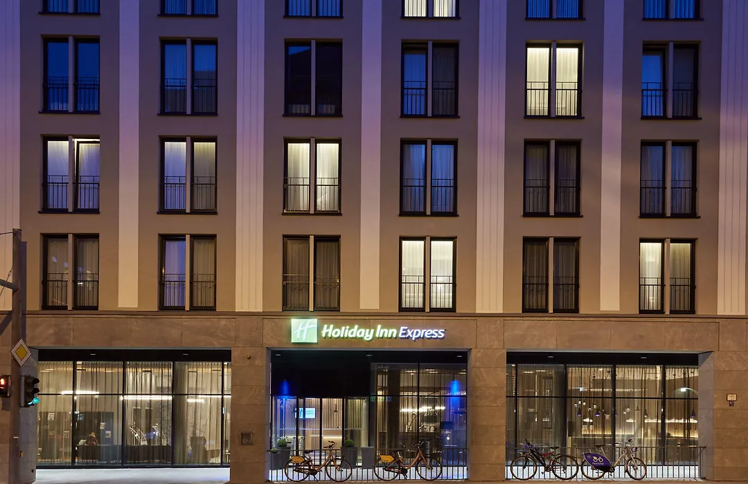 Holiday Inn Express - Berlin - Alexanderplatz, an IHG Hotel-1