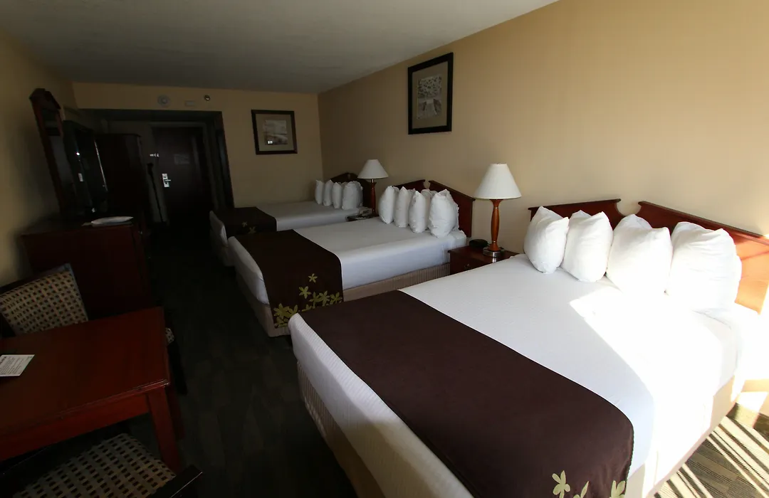 Gold Leaf Hotel Of Dewey-1