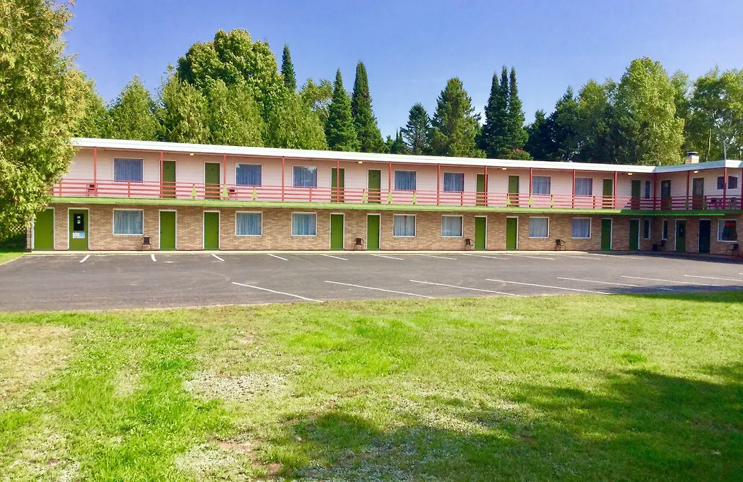 Cedars Motel-1