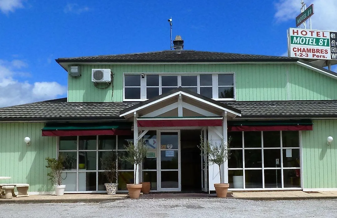 Le 81 HOTEL-1