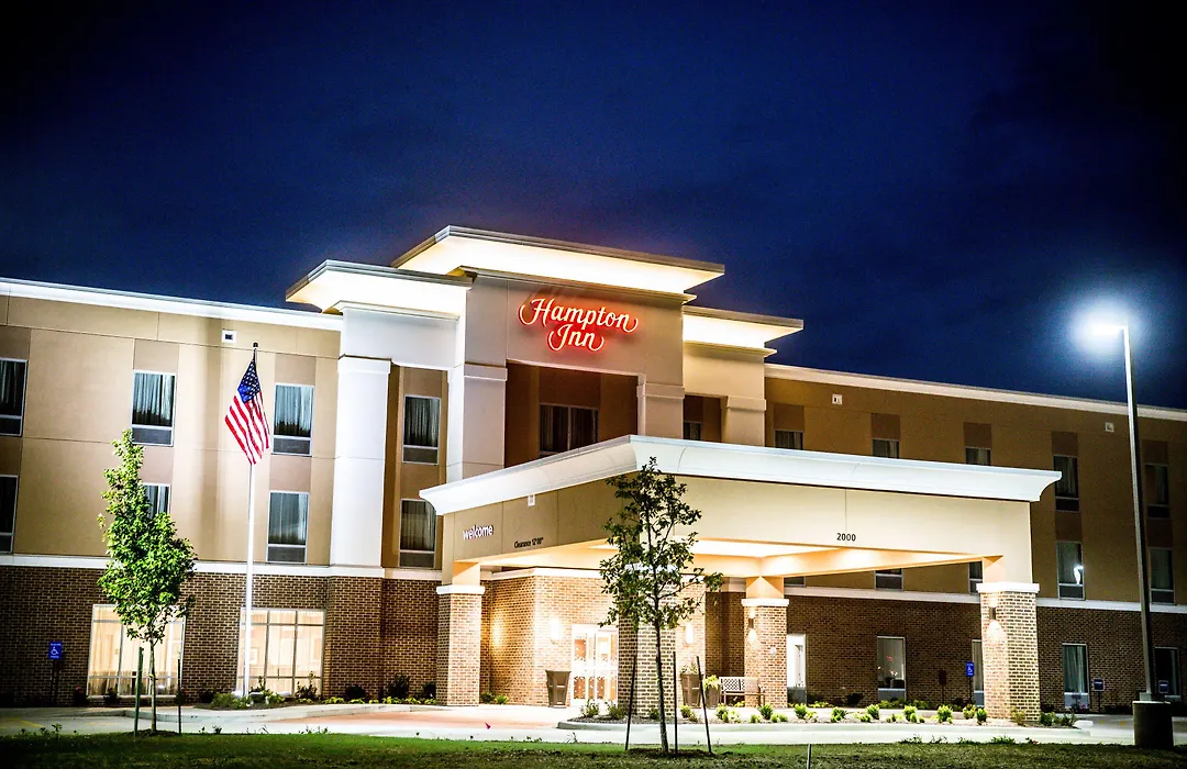 Hampton Inn-Pontiac-1