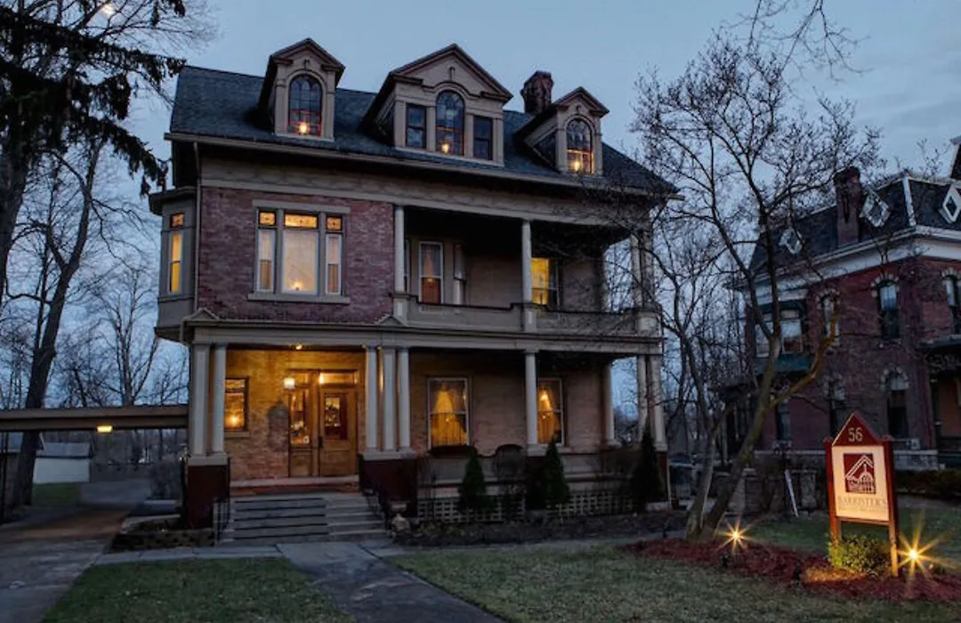 Barrister'S Bed & Breakfast-1