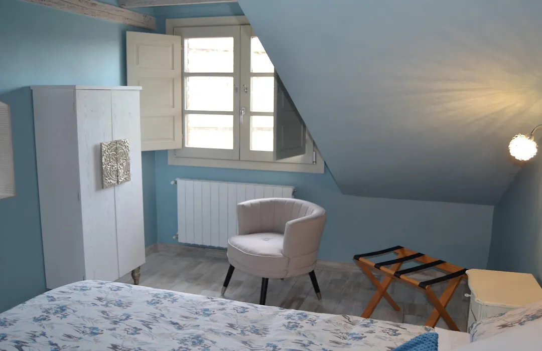 Akla Suites con Jacuzzi Santillana-1