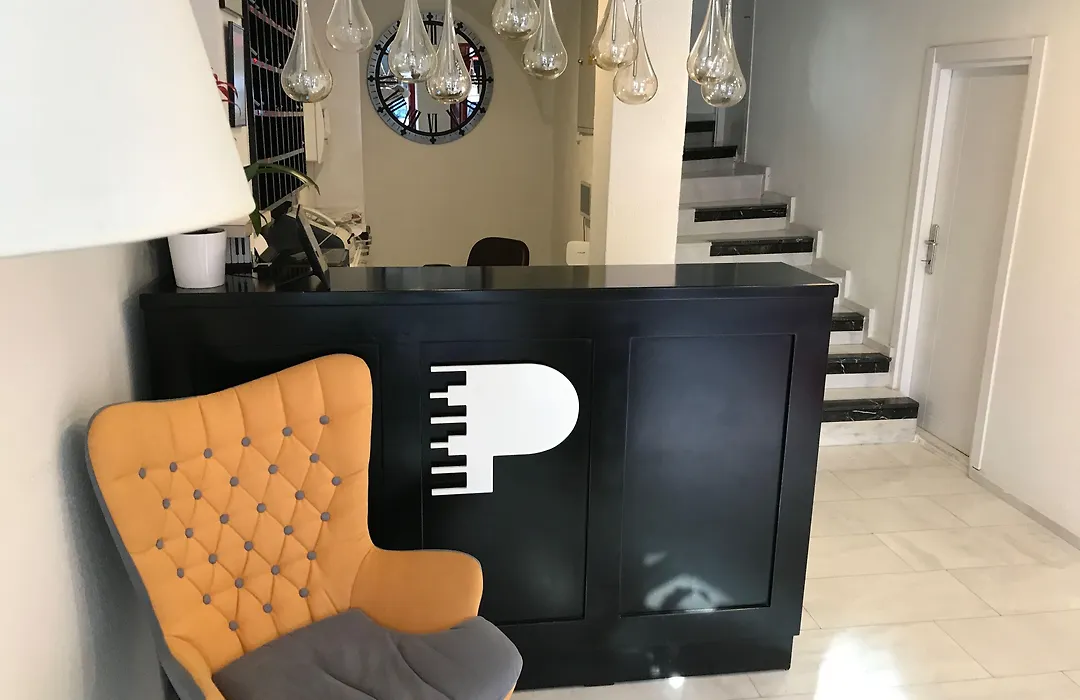 Piano Hotel-1