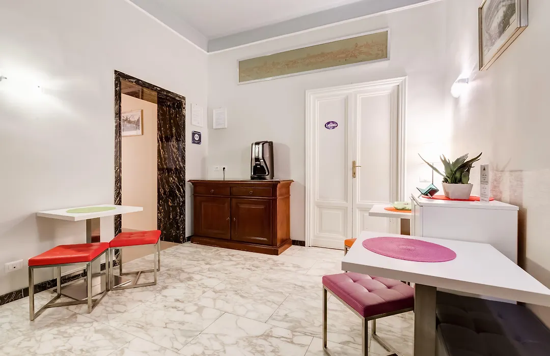 2 Passi Al Colosseo B&B-1