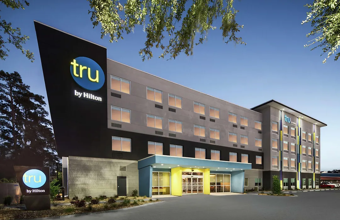 Tru By Hilton Savannah Midtown-1