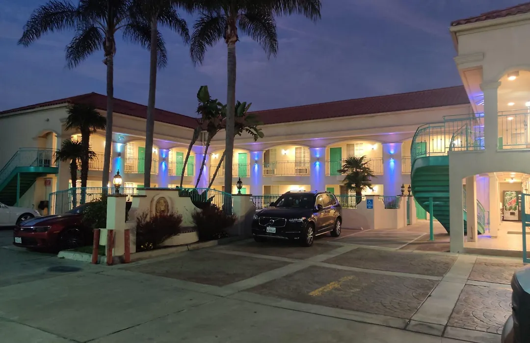 Lyfe Inn & Suites By Aga - Lax Airport-1